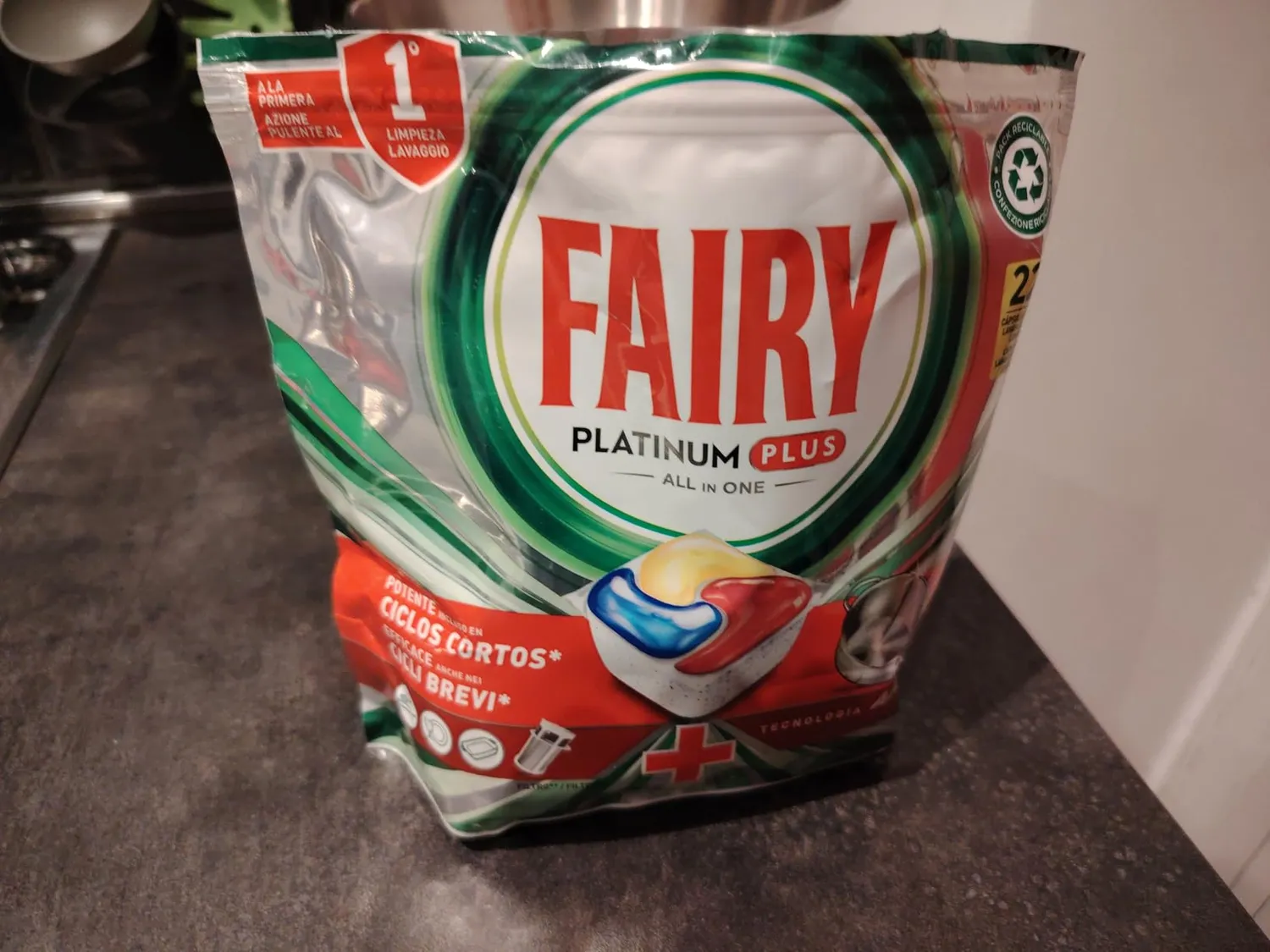 Fairy Platinum Plus pastiglie lavastoviglie 72 pz limone tutto in uno