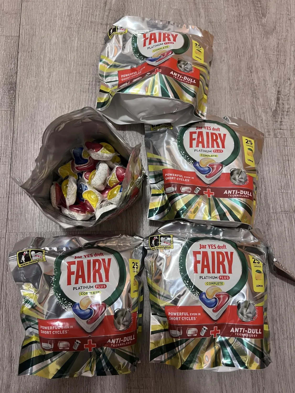 Fairy Platinum Plus pastiglie lavastoviglie 125pz limone