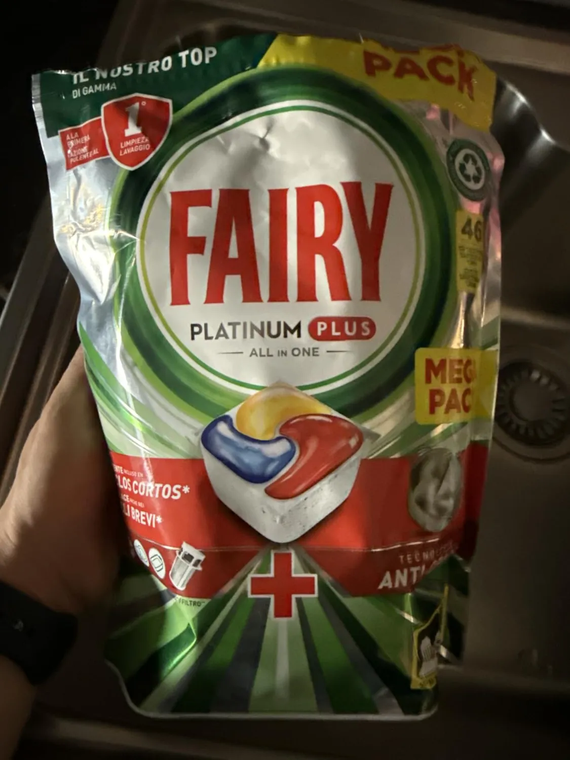 Fairy Platinum Plus pastiglie lavastoviglie 192 pz limone tutto in uno