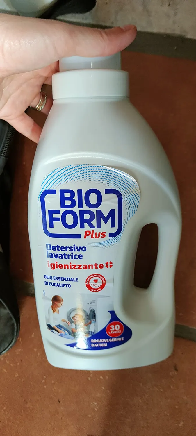 Bioform Plus Igienizzante Eucalipto detersivo lavatrice liquido 30 lavaggi