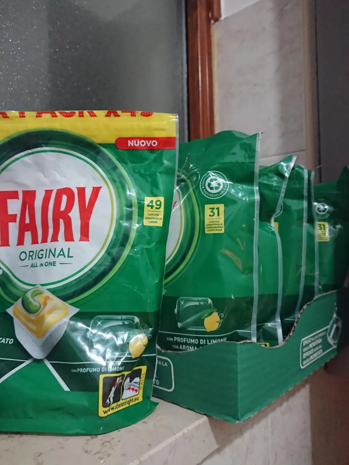 Fairy Original All in One pastiglie 82 capsule limone