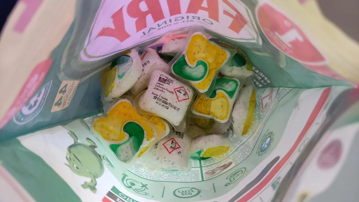 Fairy Original Limone pastiglie lavastoviglie 44 capsule brillanti