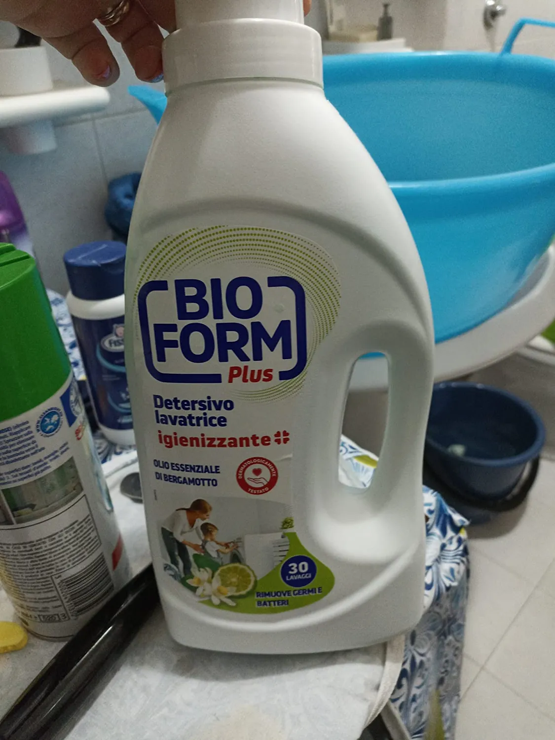 Bioform Plus Igienizzante Eucalipto detersivo lavatrice liquido 30 lavaggi